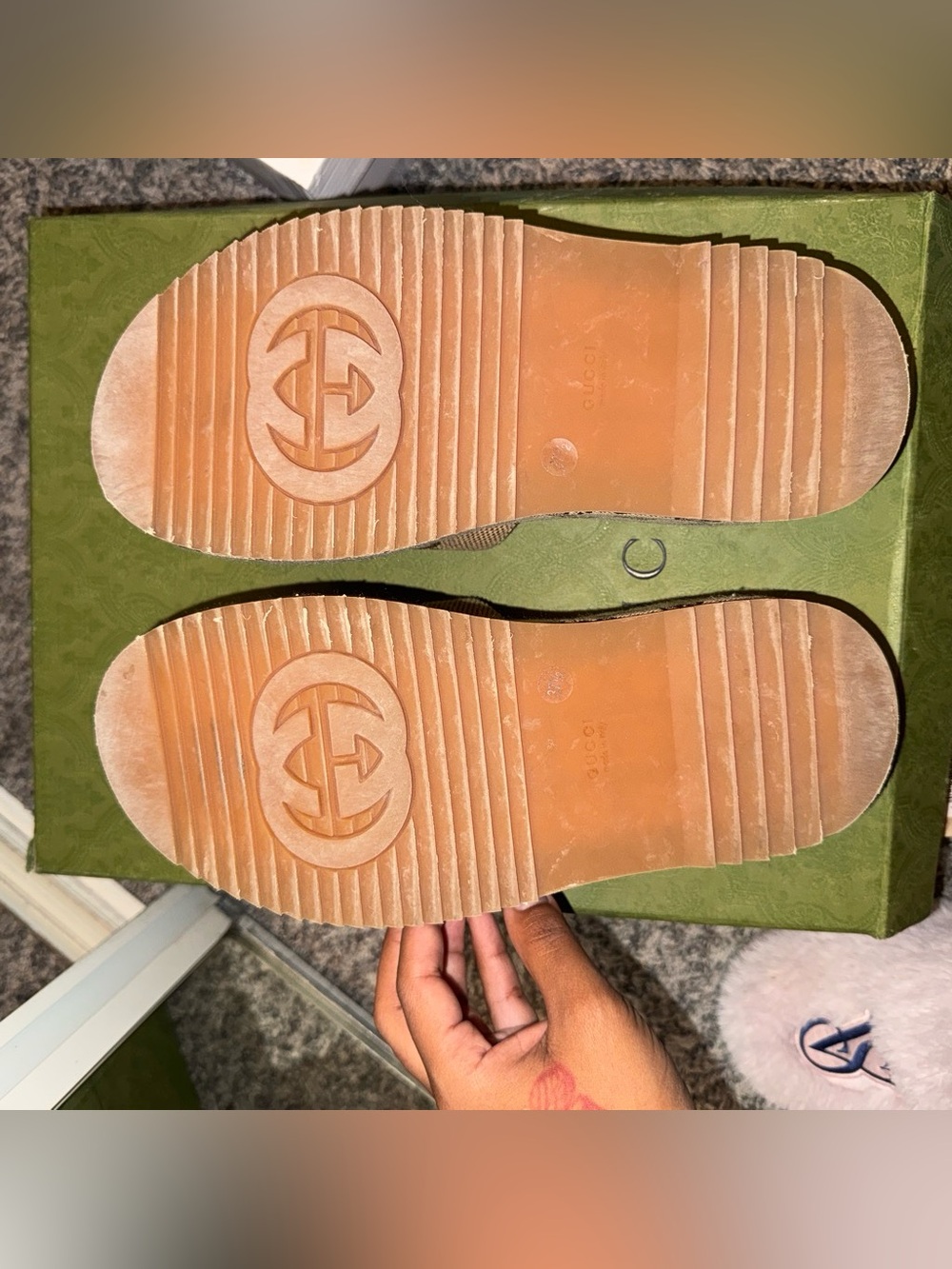 Gucci Beige GG Canvas Womens Slide Sandals - Picture 4 of 10